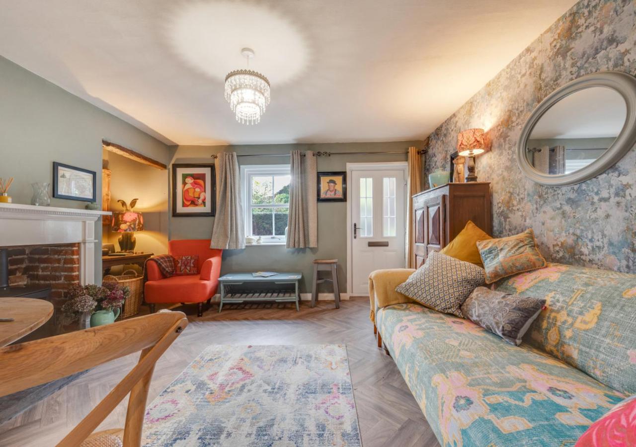 3 Pond Cottages view 5