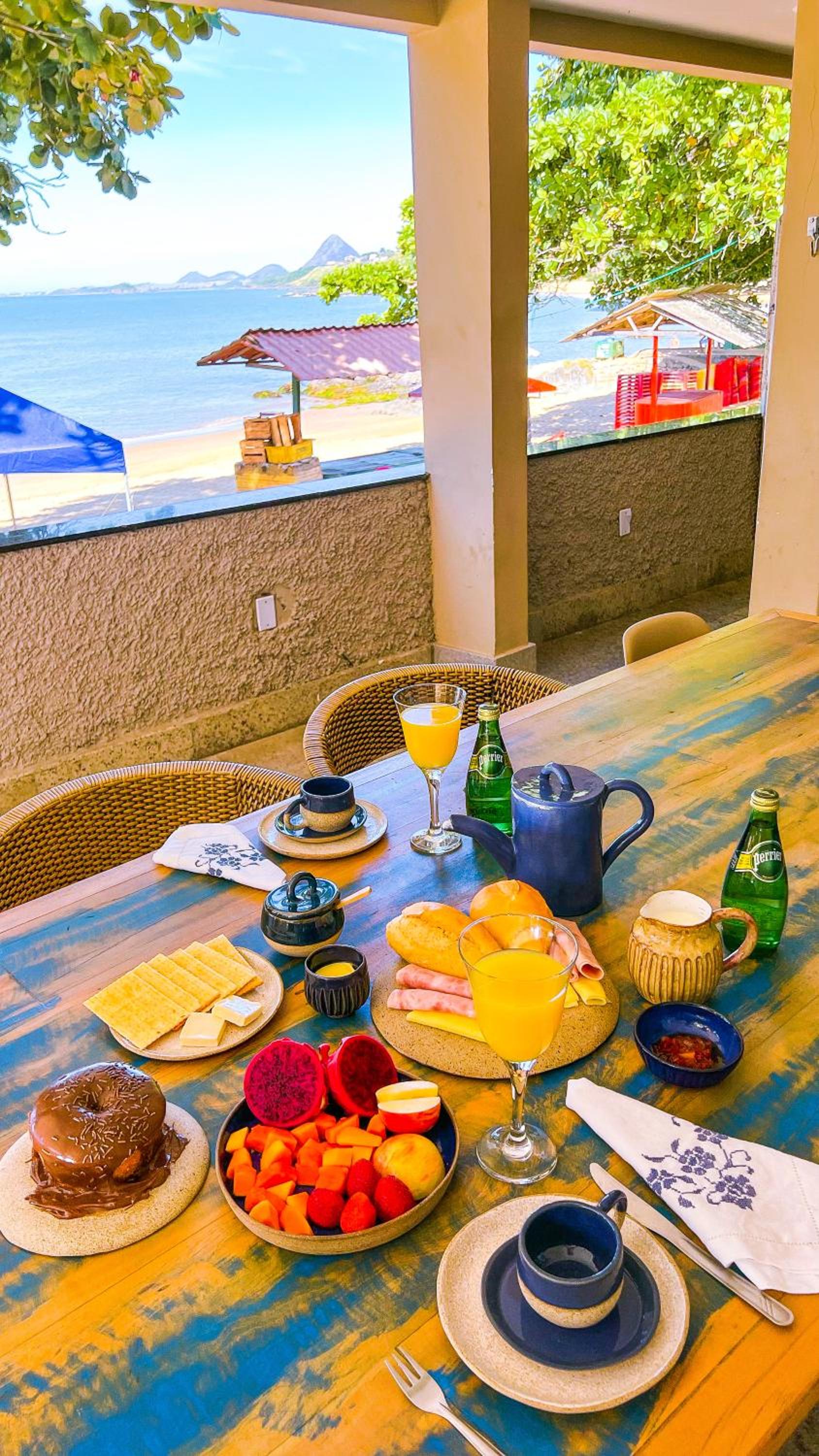 Casa com pes na areia em Iriri - ES