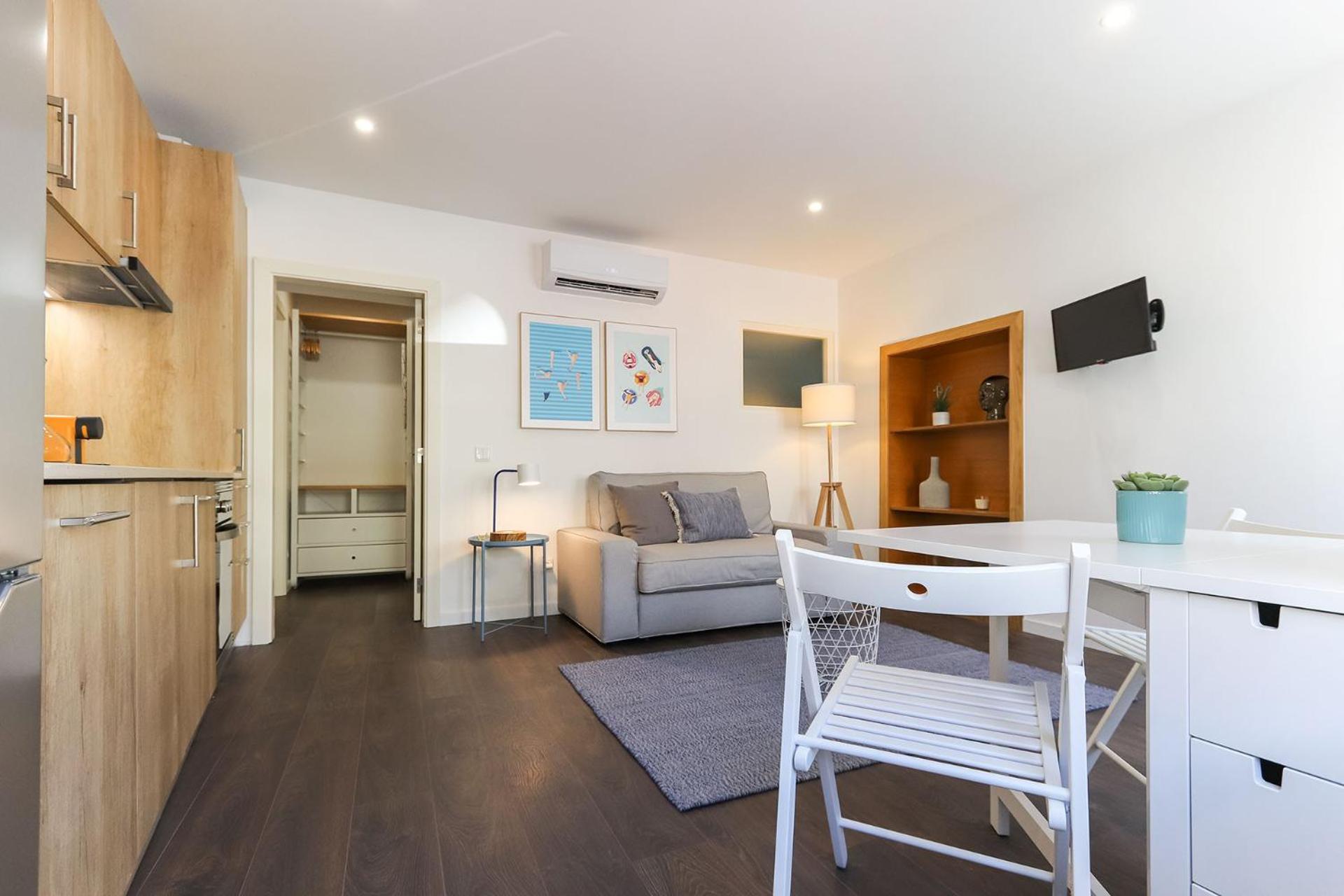 Benfica Apartments I by Homing