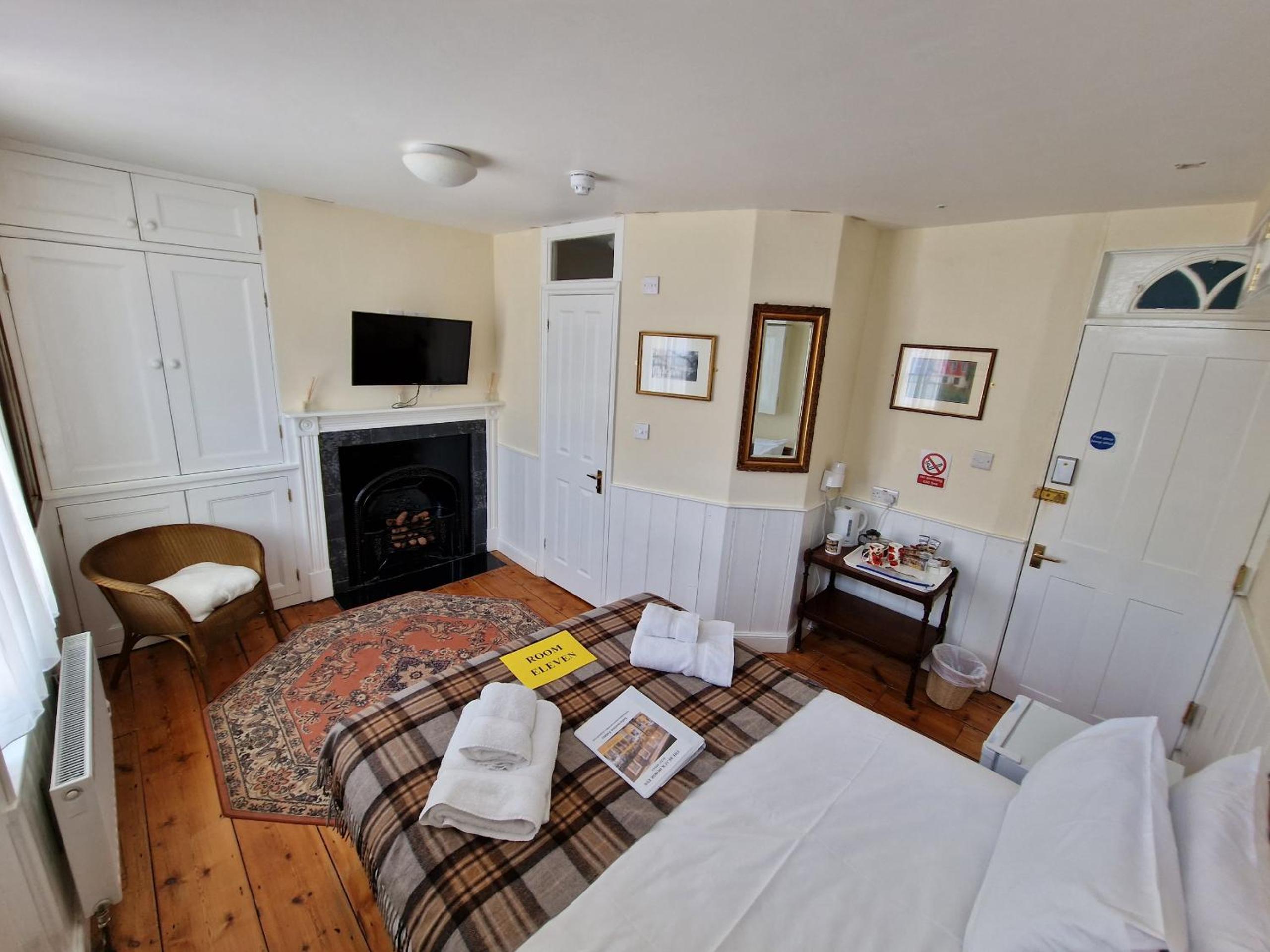 Canterbury Black Horse Inn view 2