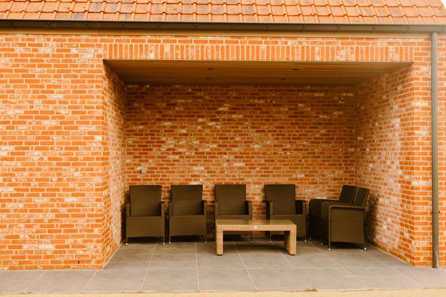 Luxury holiday home in Zwevezele