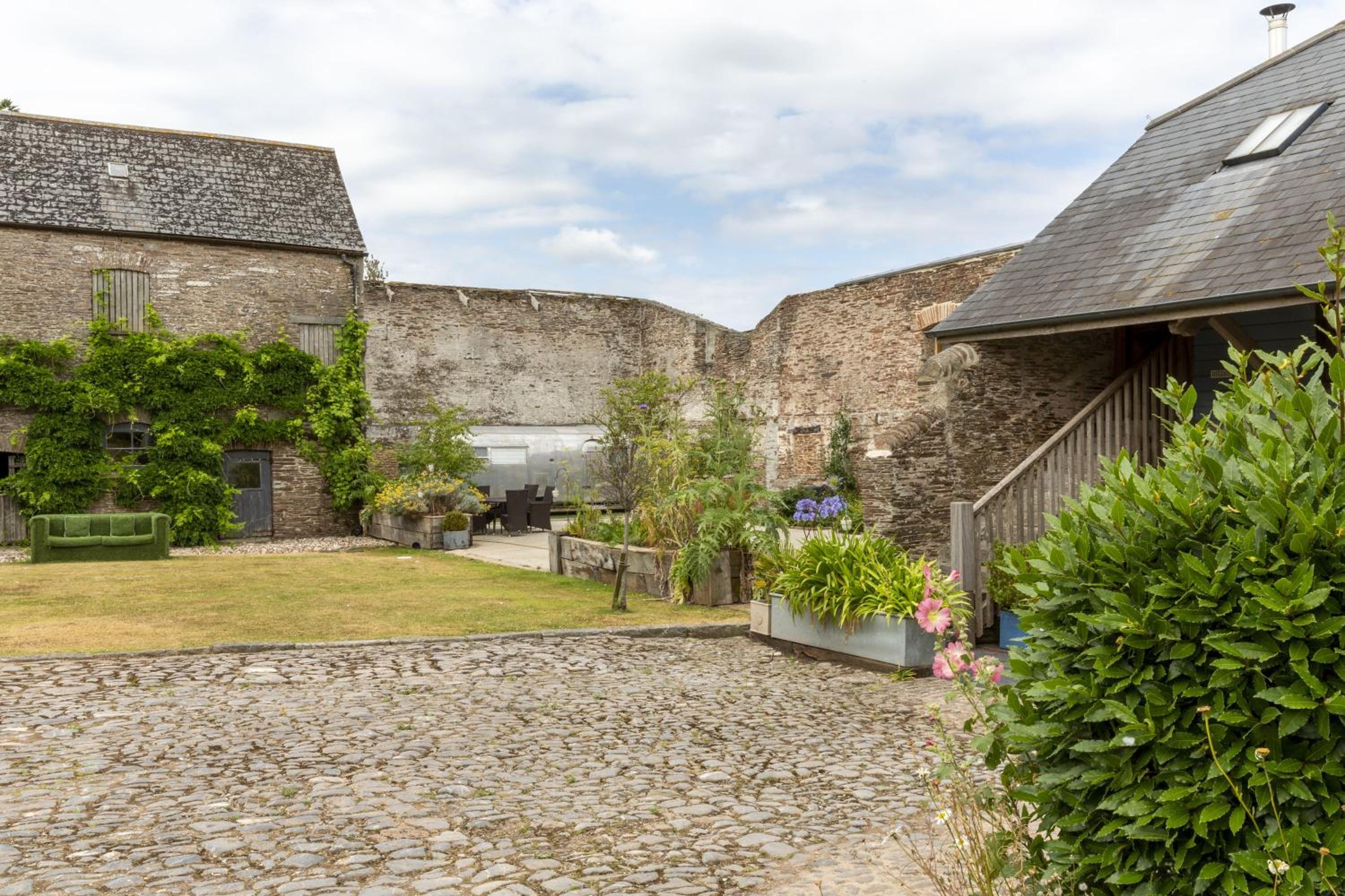Fledgling Barn