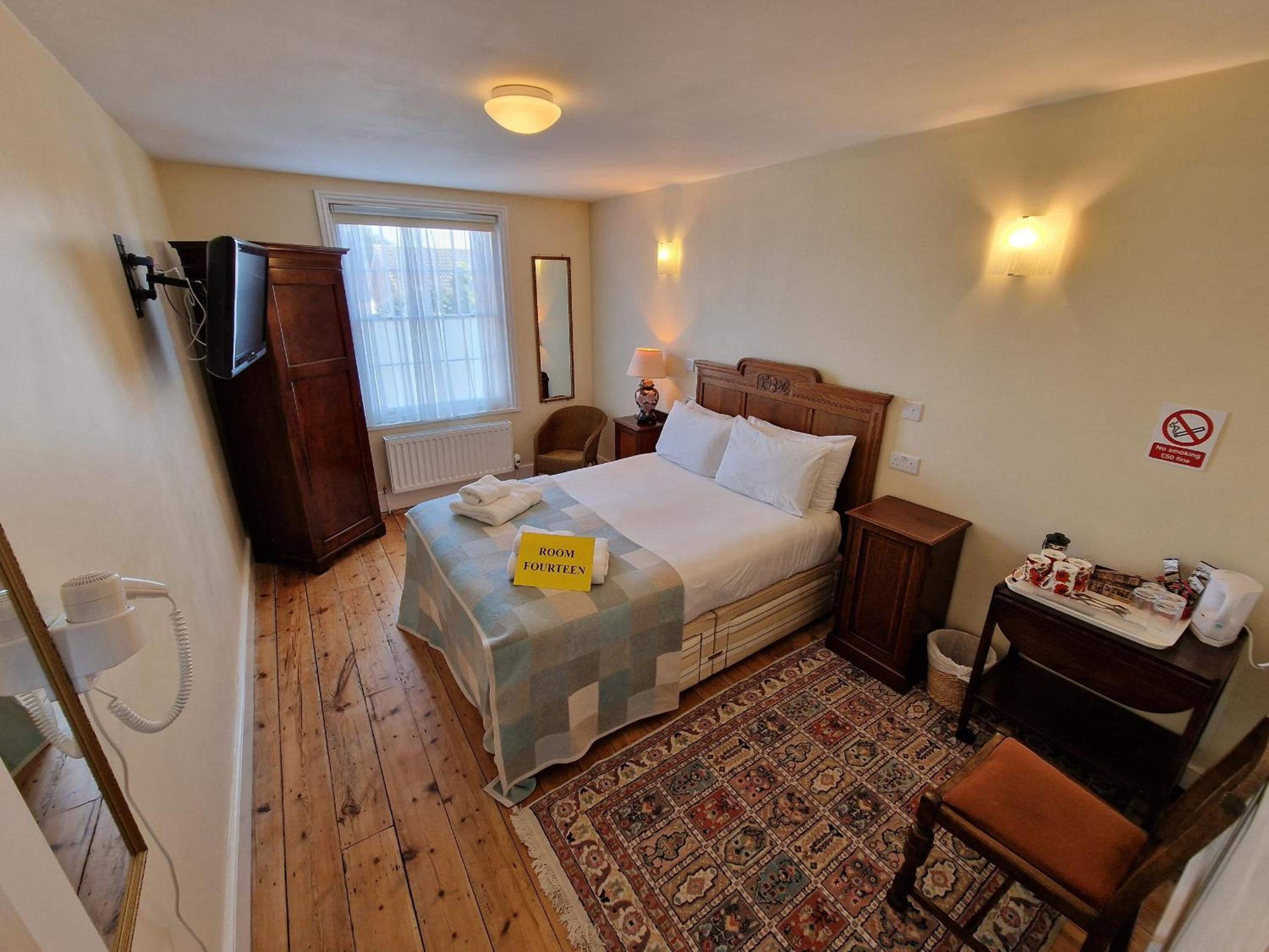 Canterbury Black Horse Inn view 4