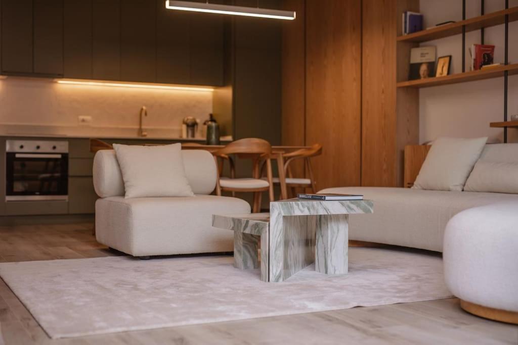 The Luxury Garden Apartment by PikHost photo 3