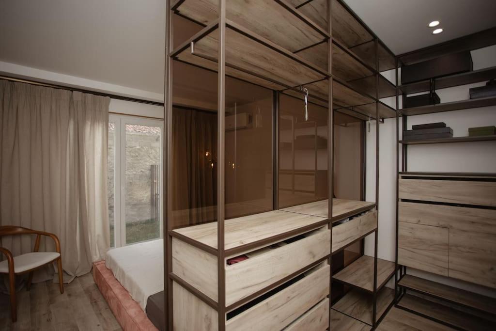 The Luxury Garden Apartment by PikHost