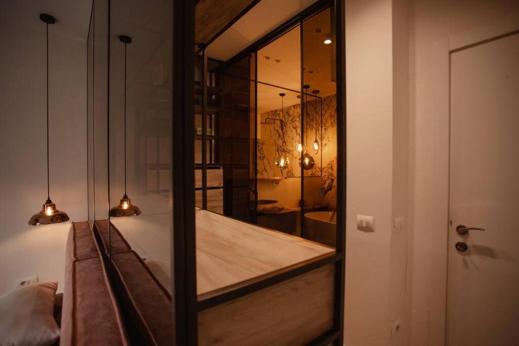 The Luxury Garden Apartment by PikHost