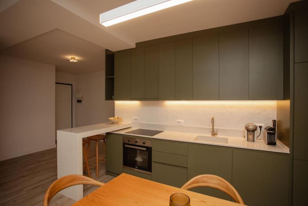 The Luxury Garden Apartment by PikHost