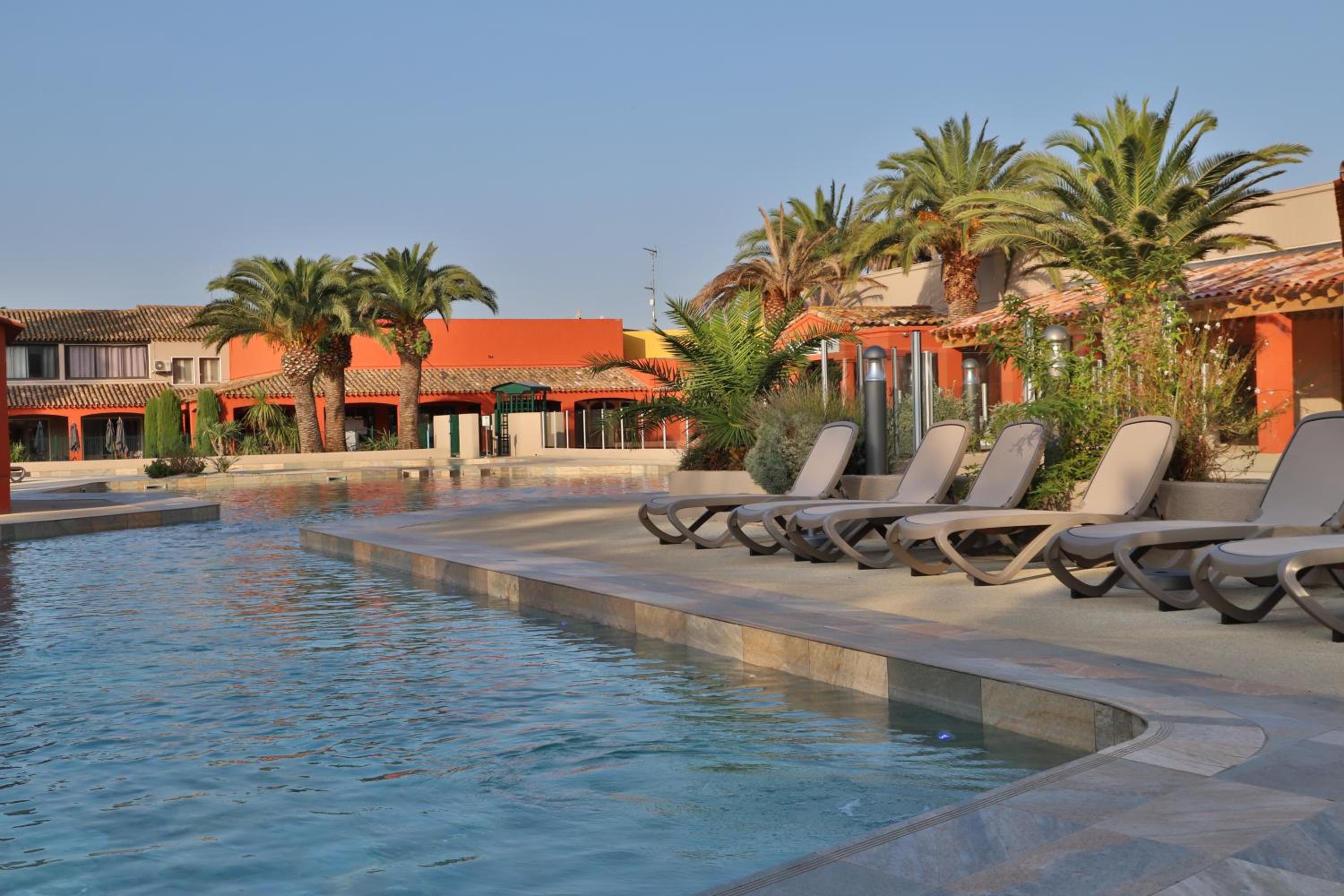 Arles Vacations - SOWELL HOTELS L'Olivier - Property Image 6