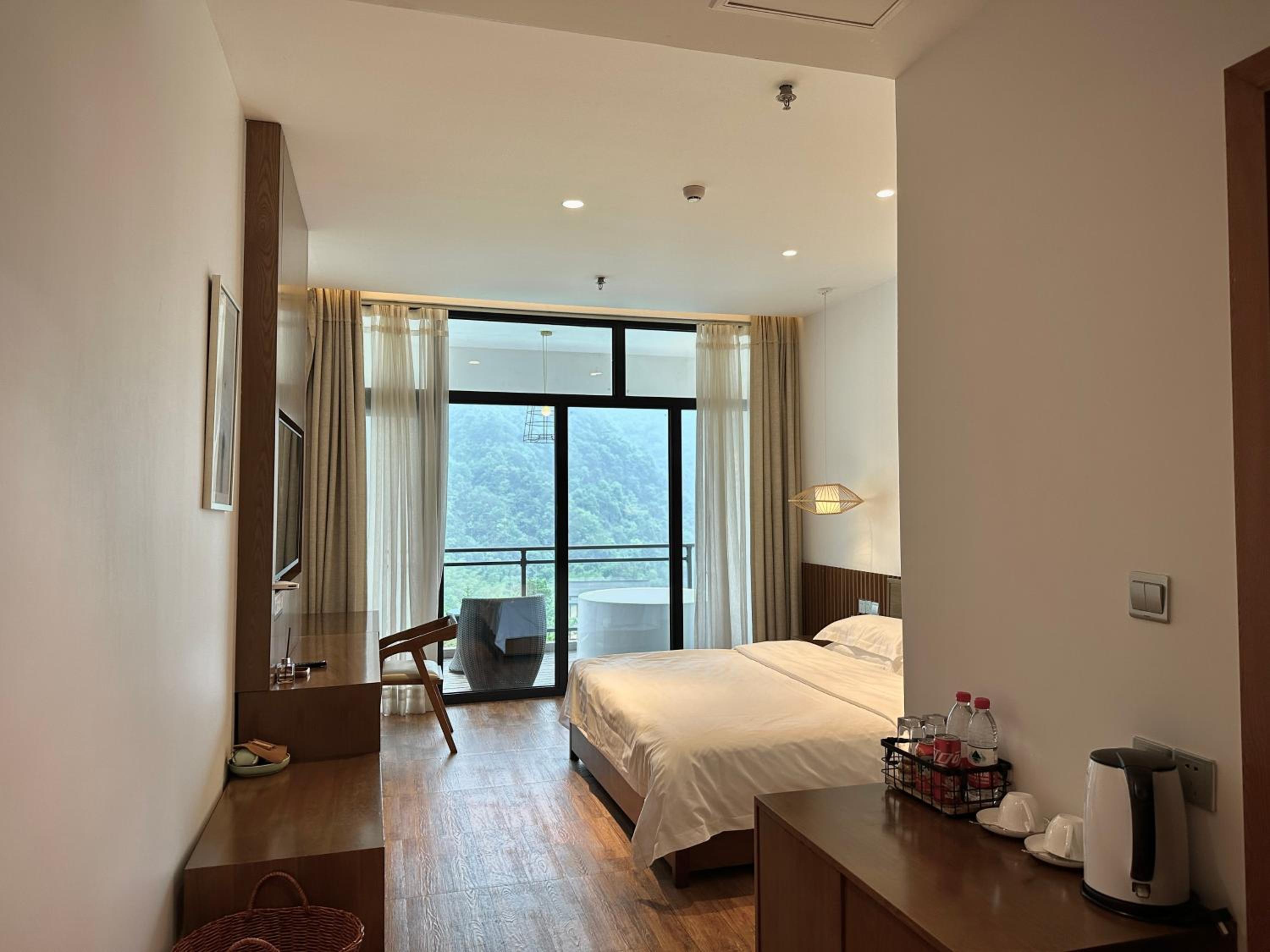 Zhangjiajie National Park Nvue Resorts