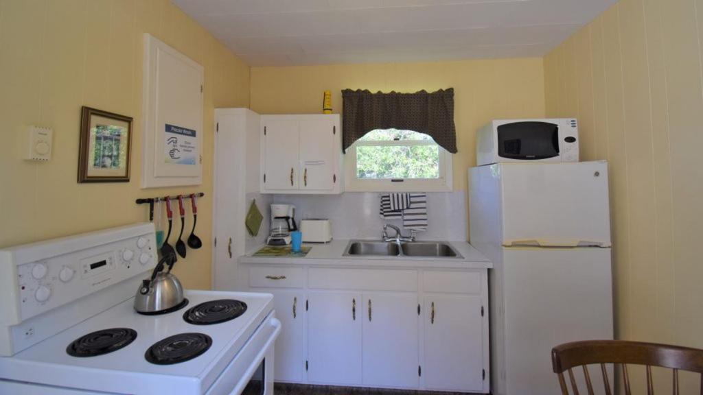 Lakeview Lodge and Cottages