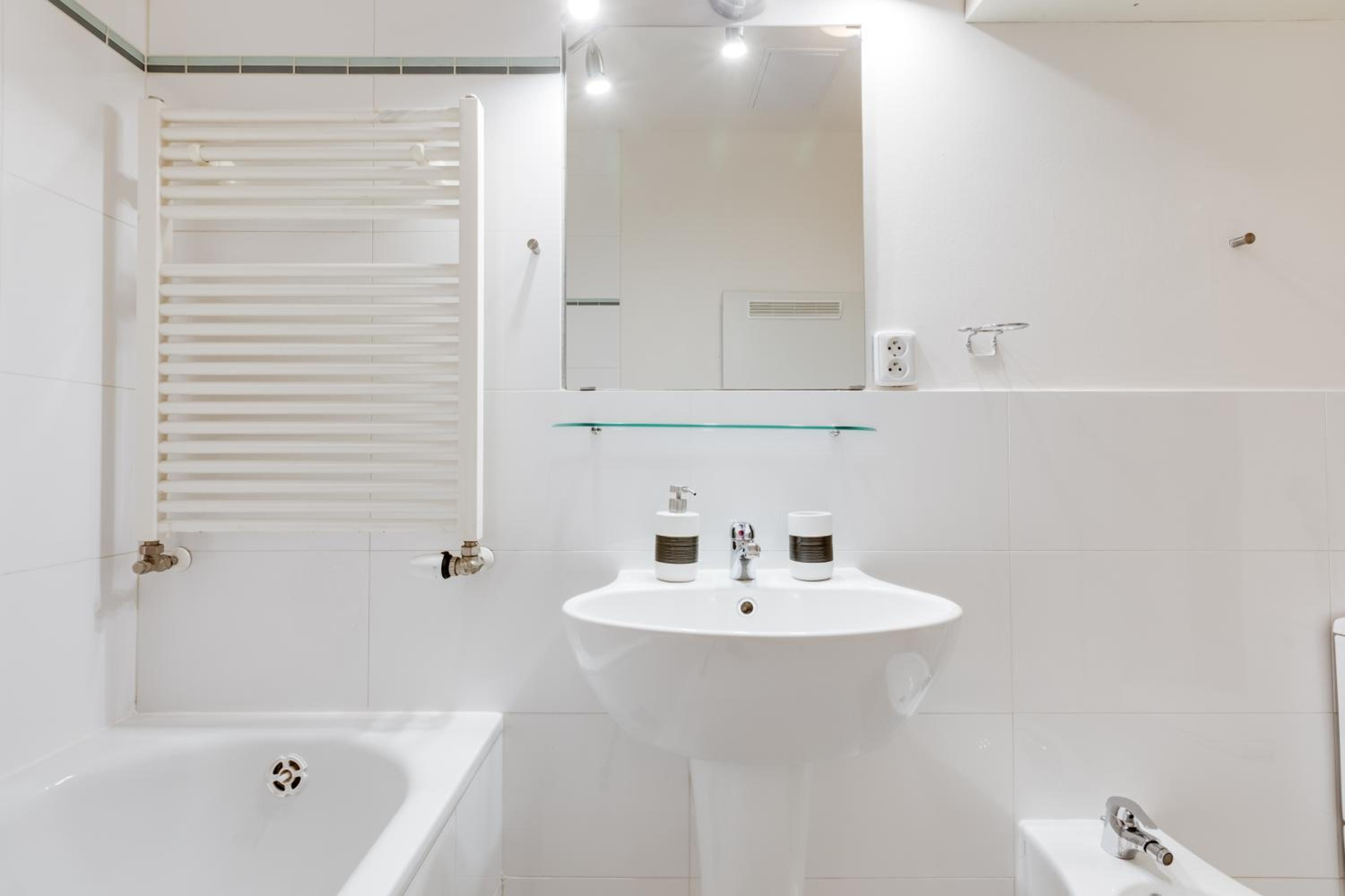 Luxury Riverside Apartments In The Center Of Prague