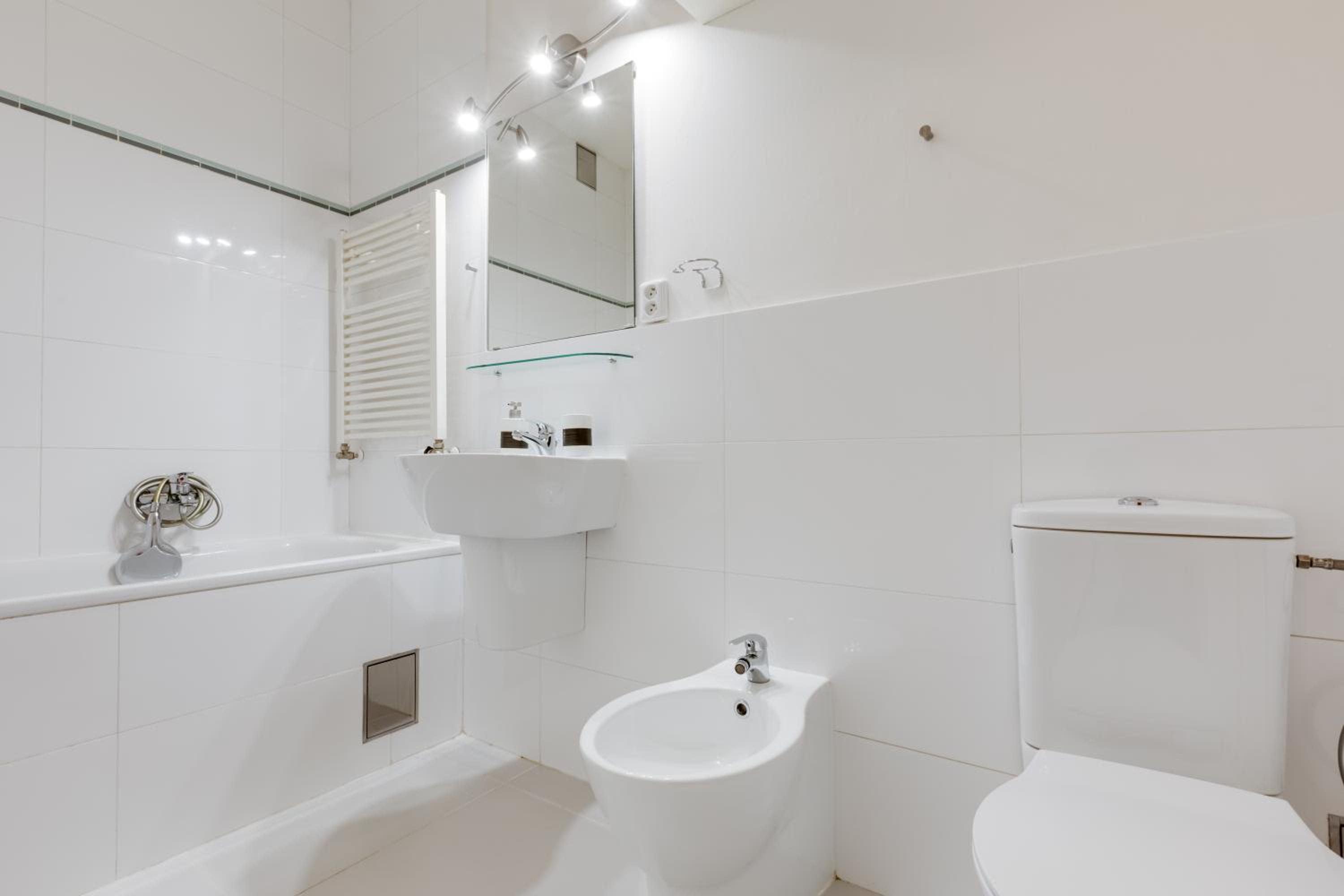 Luxury Riverside Apartments In The Center Of Prague