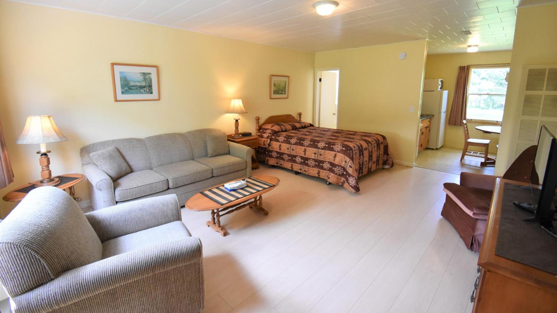Lakeview Lodge and Cottages