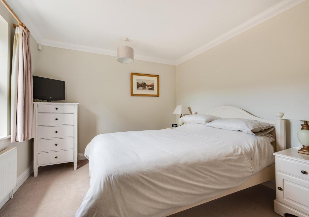 Admirals Lodge