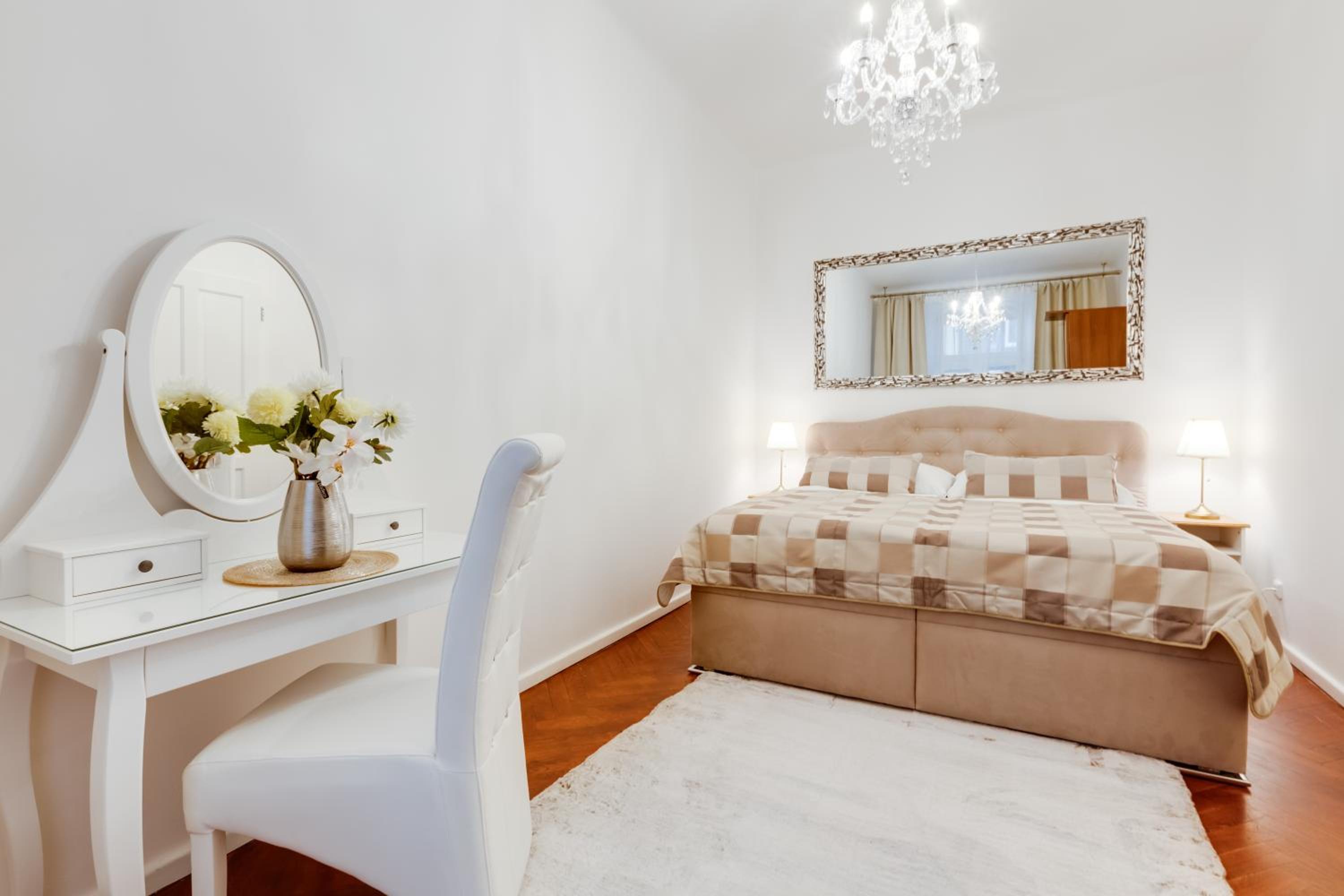 Luxury Riverside Apartments In The Center Of Prague