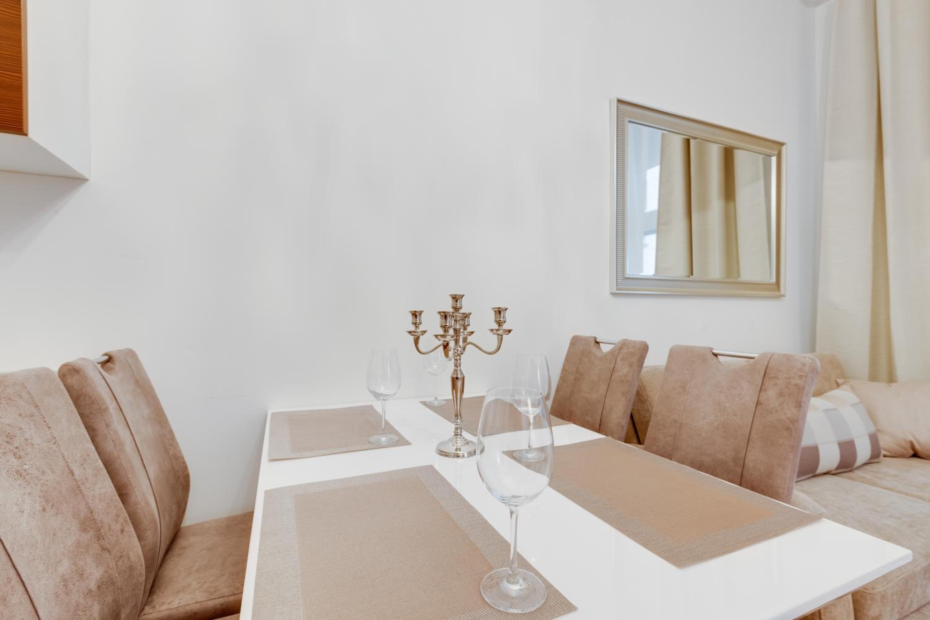 Luxury Riverside Apartments In The Center Of Prague