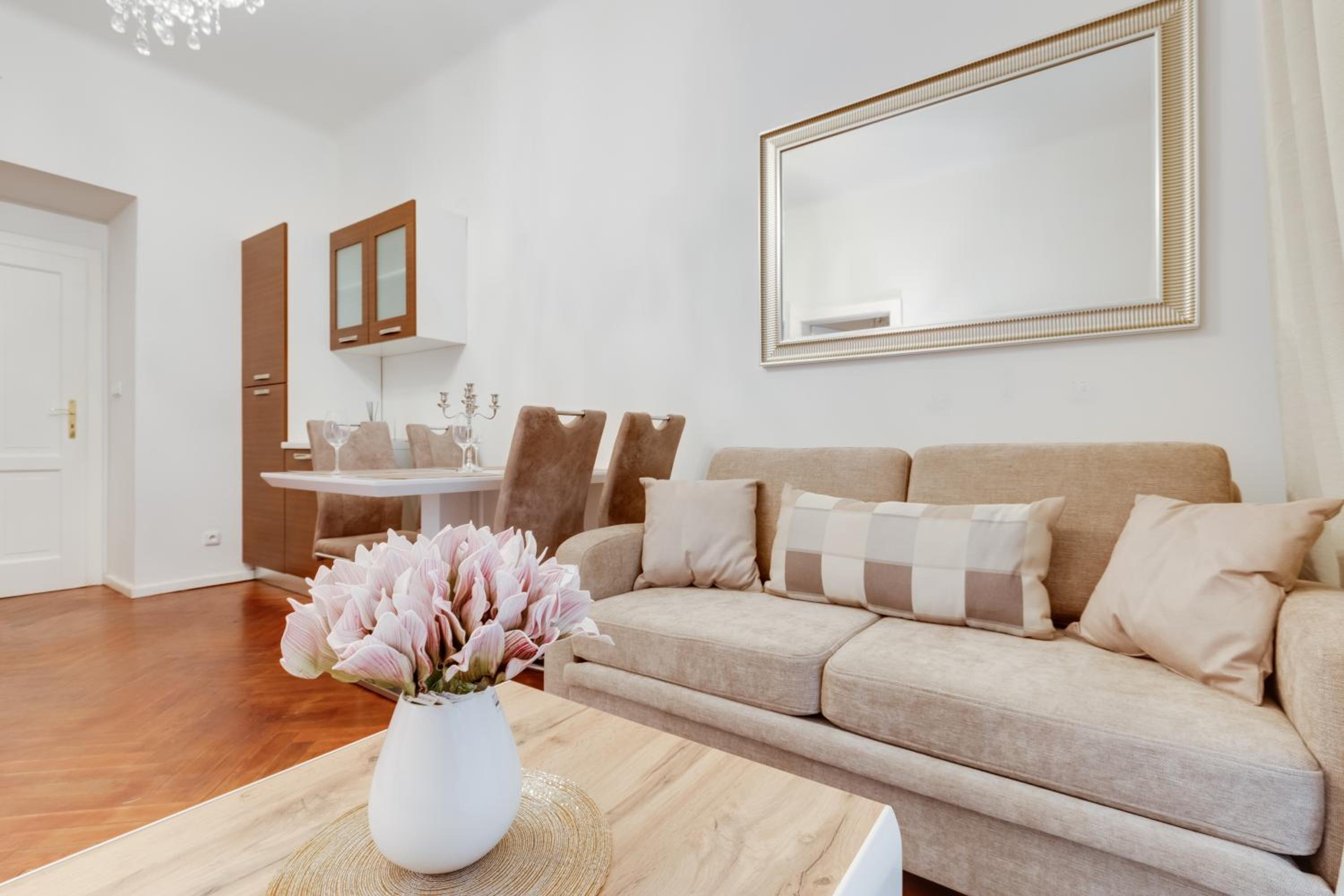 Luxury Riverside Apartments In The Center Of Prague