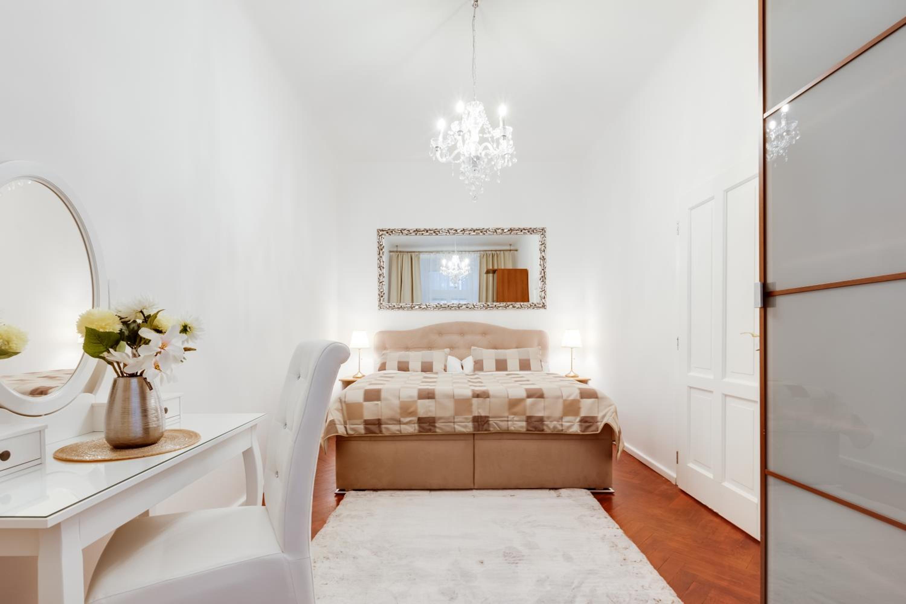 Luxury Riverside Apartments In The Center Of Prague