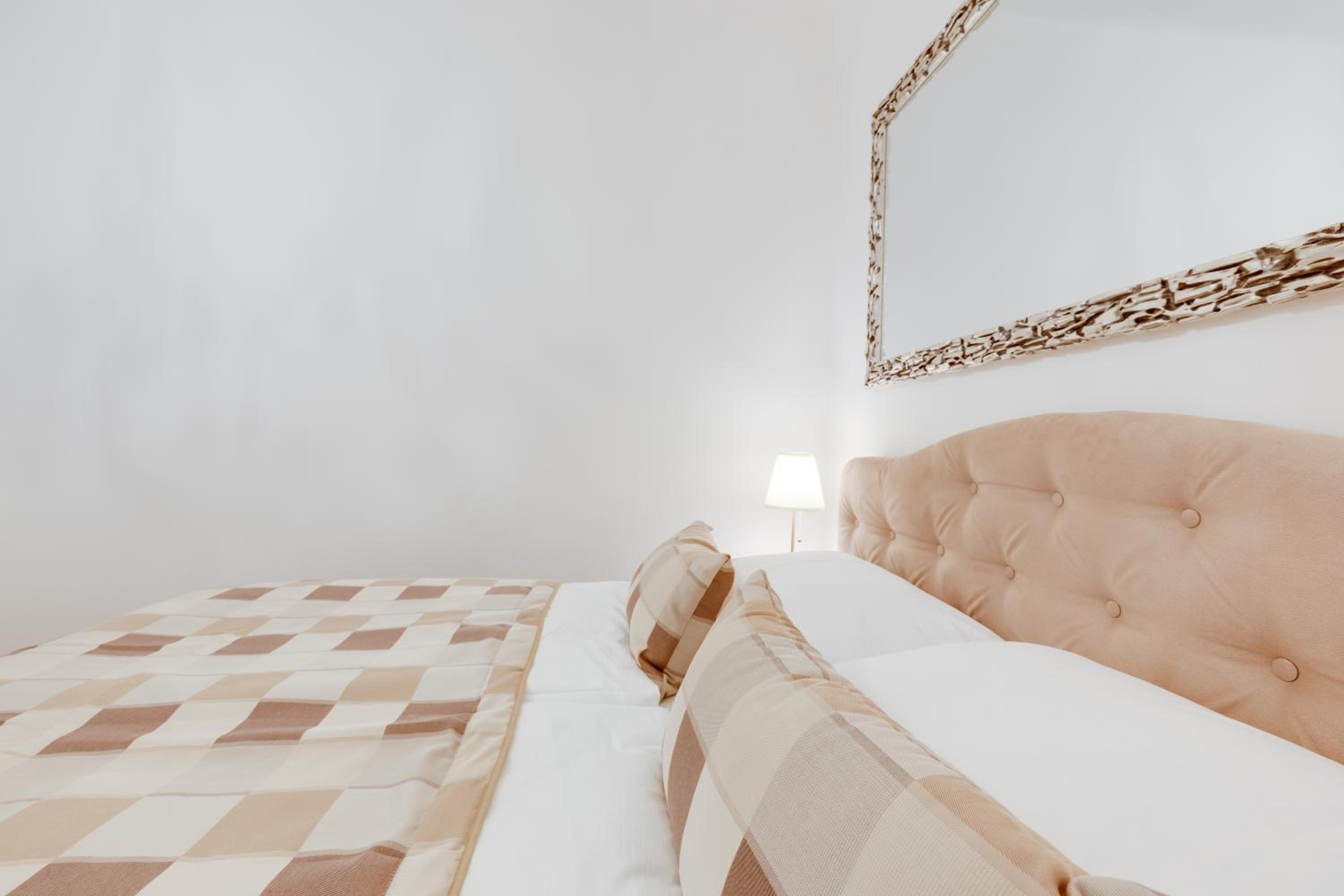 Luxury Riverside Apartments In The Center Of Prague