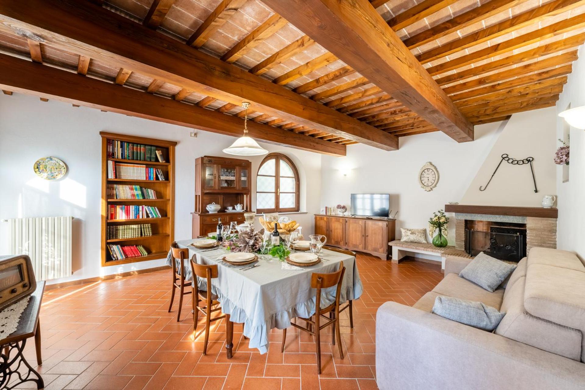 Lajatico Rentals - Casa di Alice nel Borgo view 2