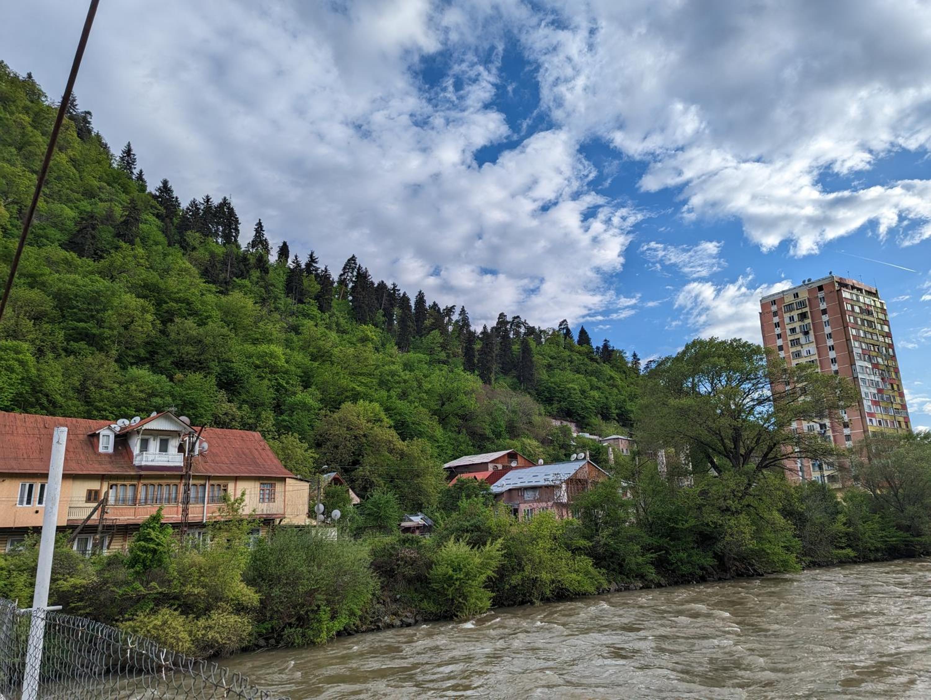 Gari's apartment next to Borjomi Central Park