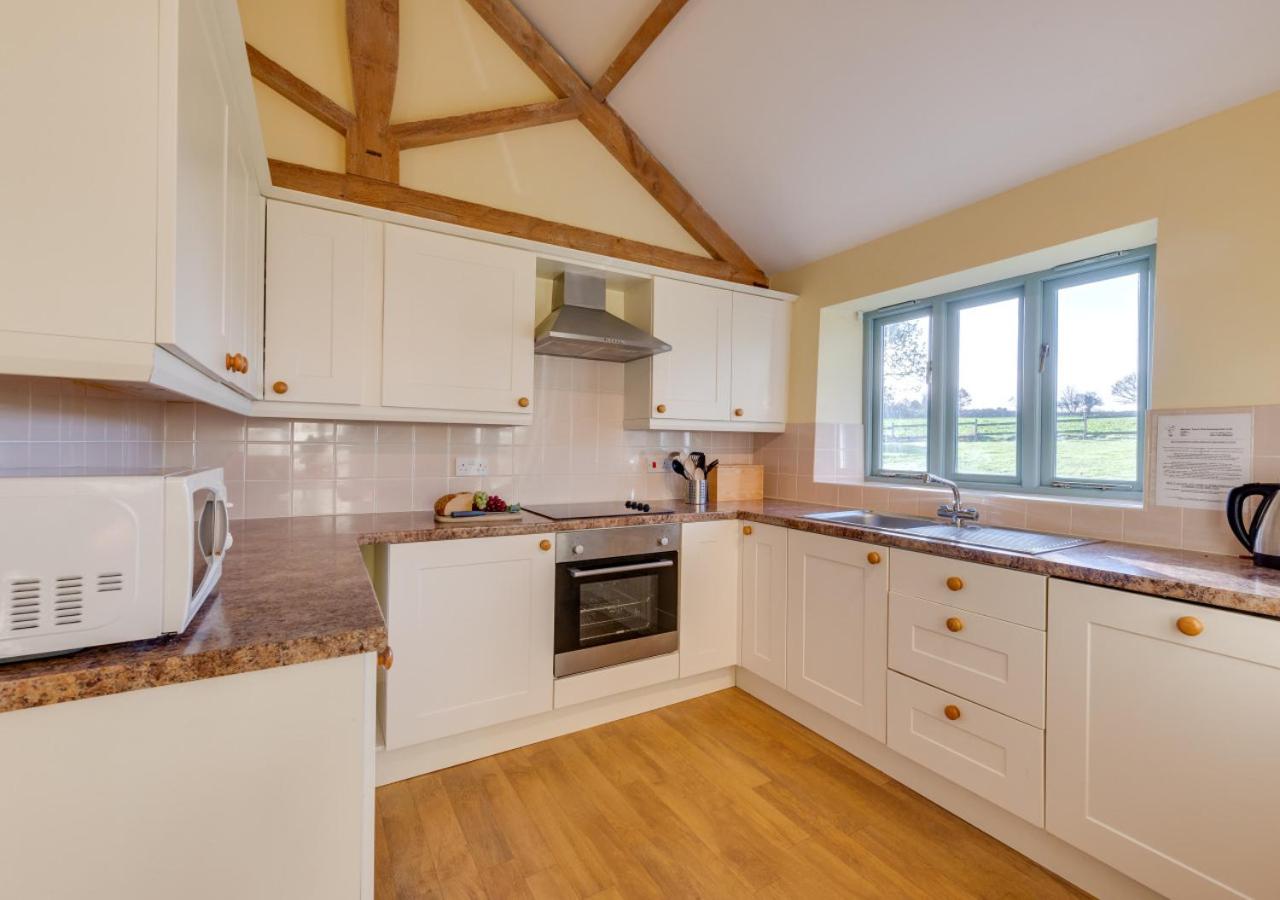 2 Bed in Loddon oc-1205 view 3