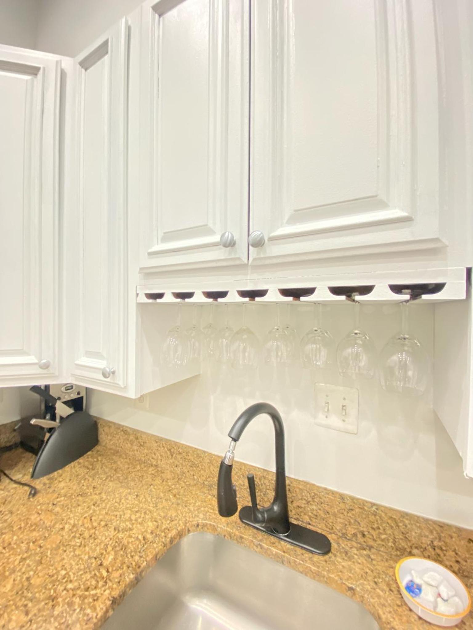 Large DUPLEX Apt 2Bdrm 1Den-Metro, photo 10