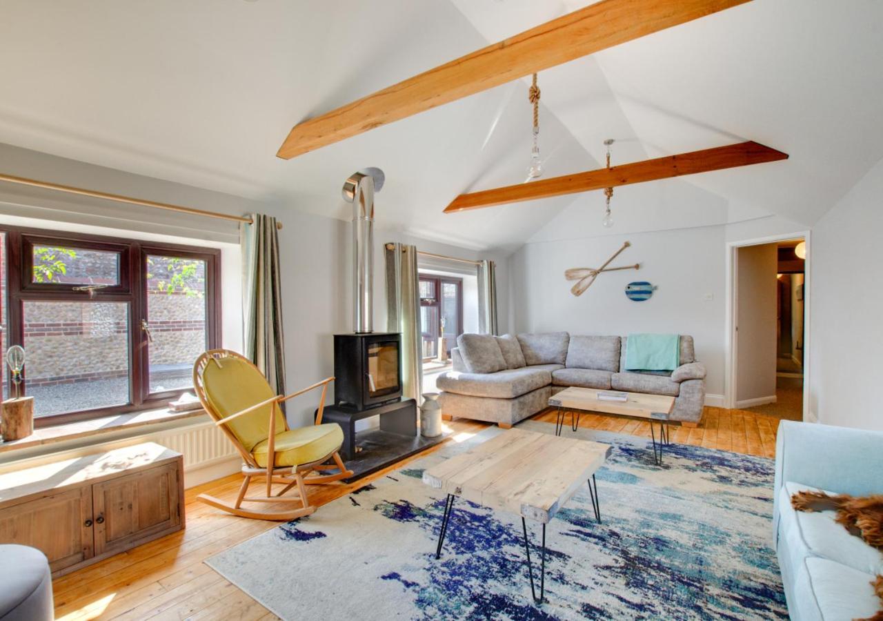 5 Bed in Salthouse oc-cubot