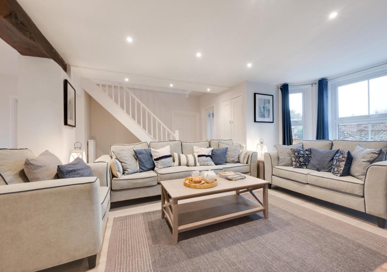 6 Bed in Bacton oc-2316