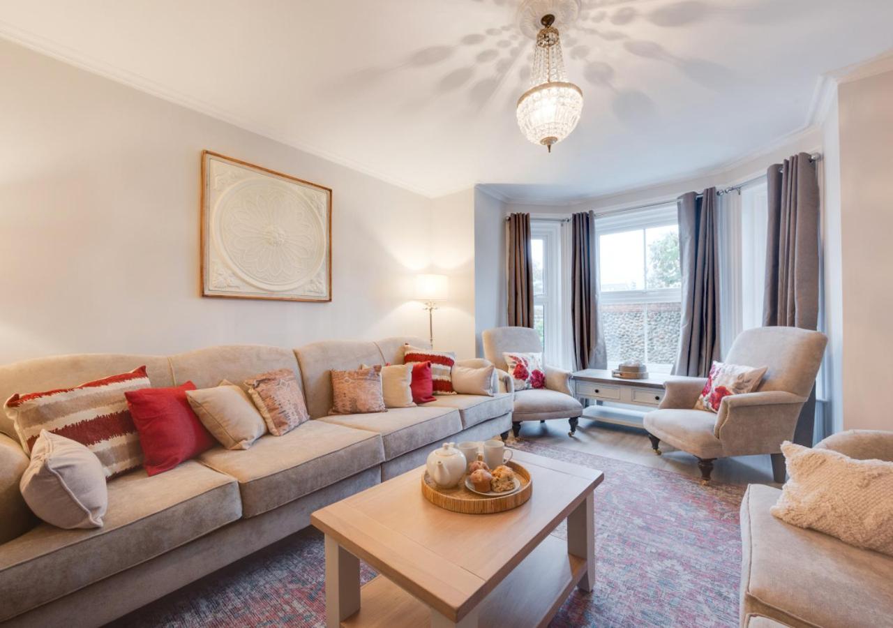 6 Bed in Bacton oc-2316