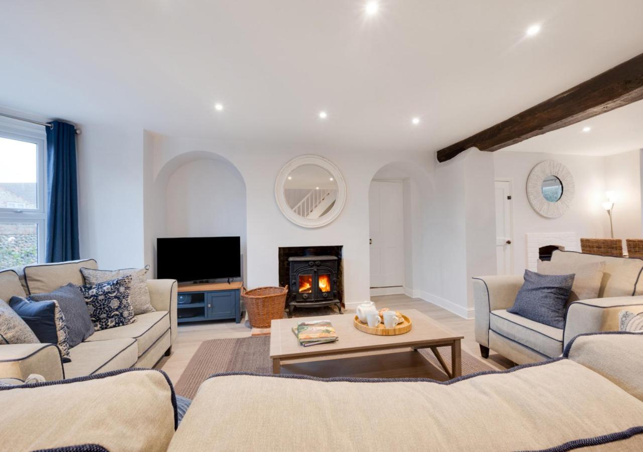 6 Bed in Bacton oc-2316