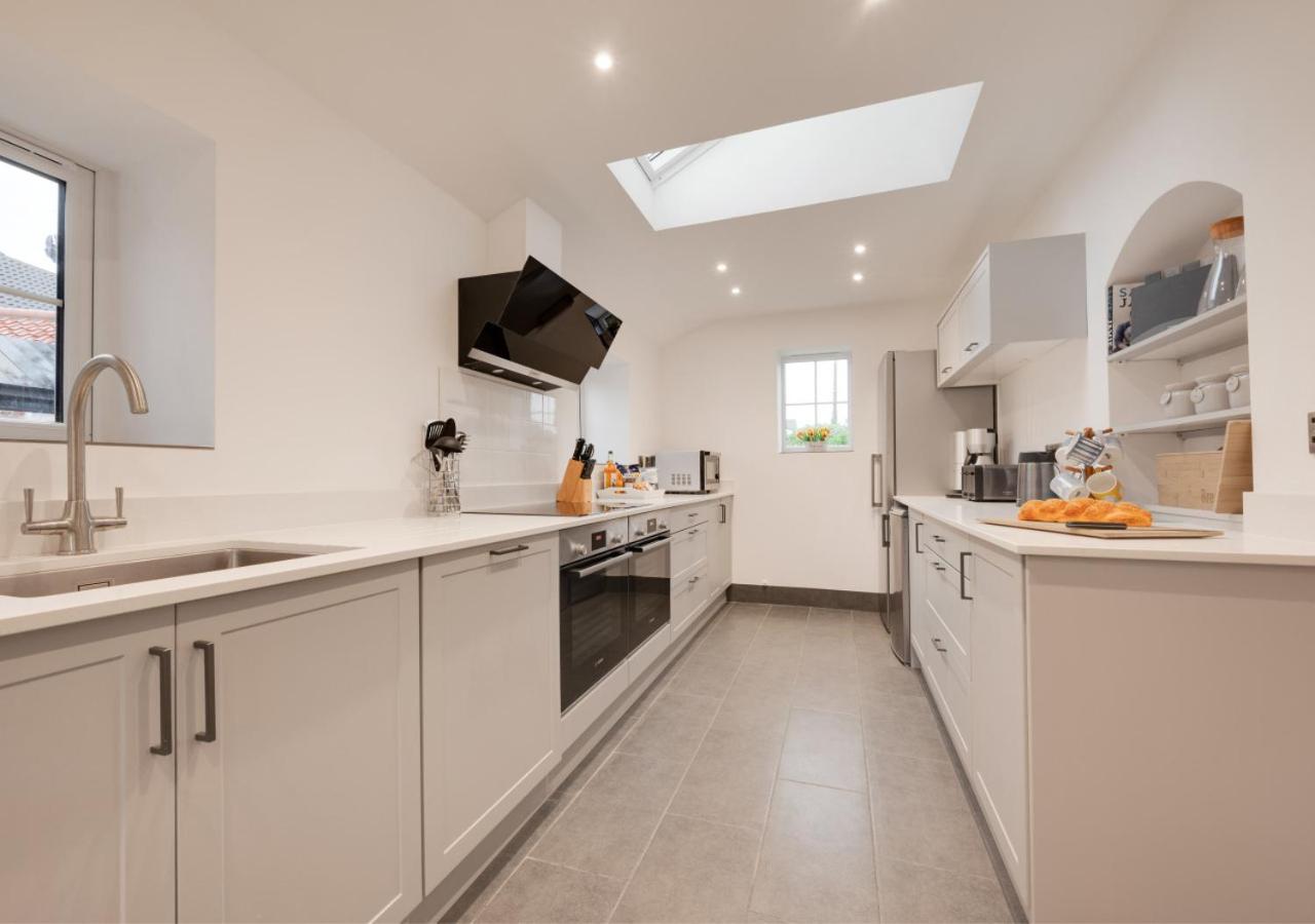 6 Bed in Bacton oc-2316