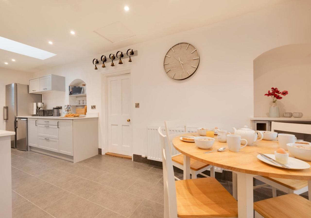 6 Bed in Bacton oc-2316