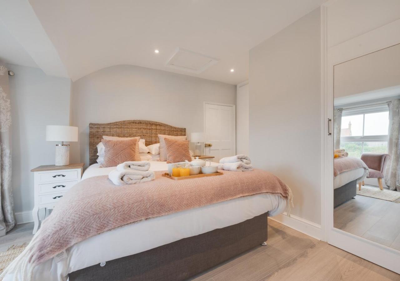 6 Bed in Bacton oc-2316