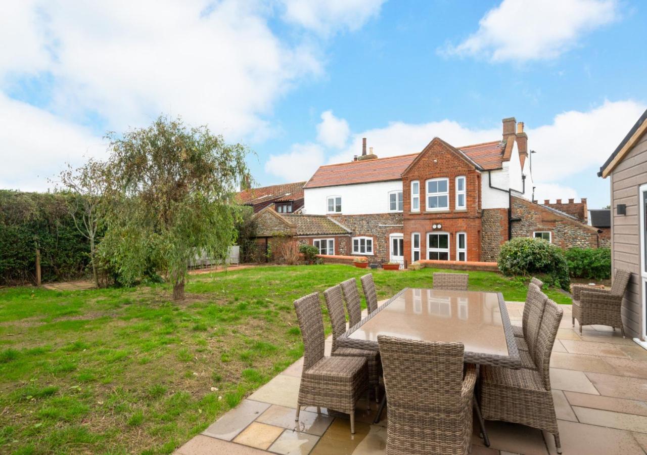 6 Bed in Bacton oc-2316
