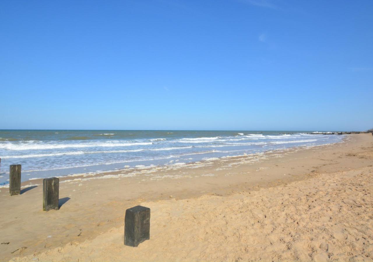 6 Bed in Bacton oc-2316