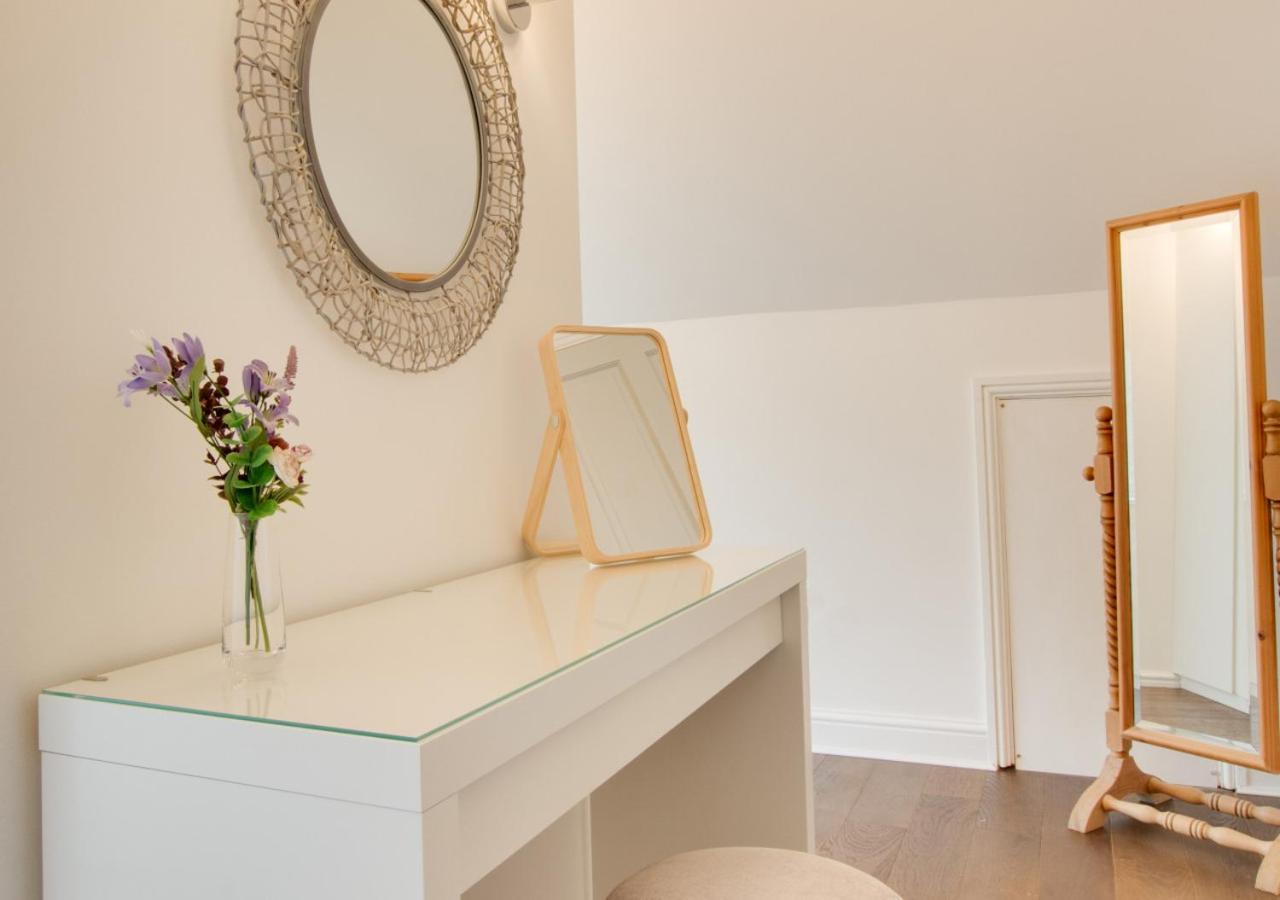 5 Bed in Bodham oc-2204