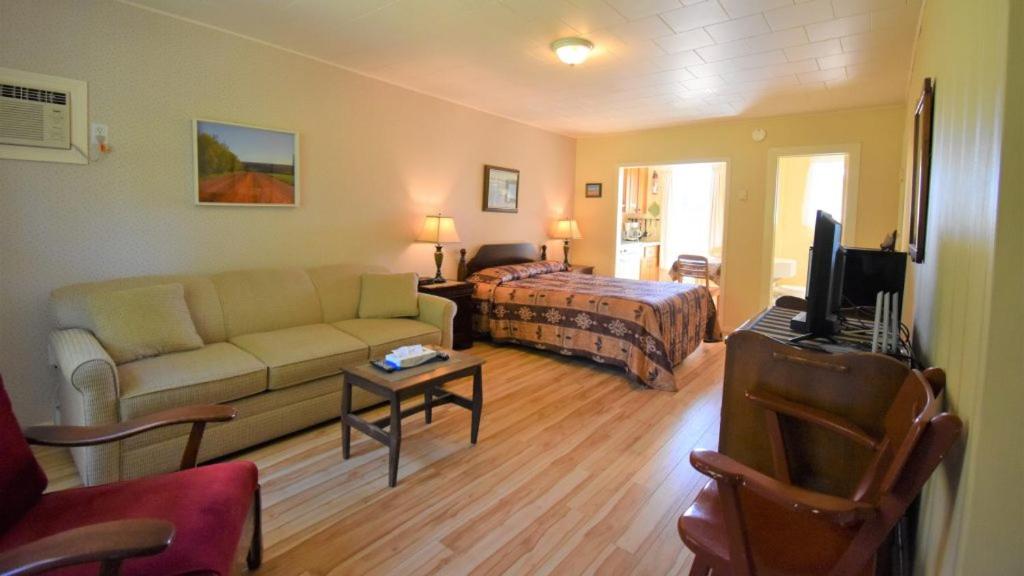 Lakeview Lodge and Cottages