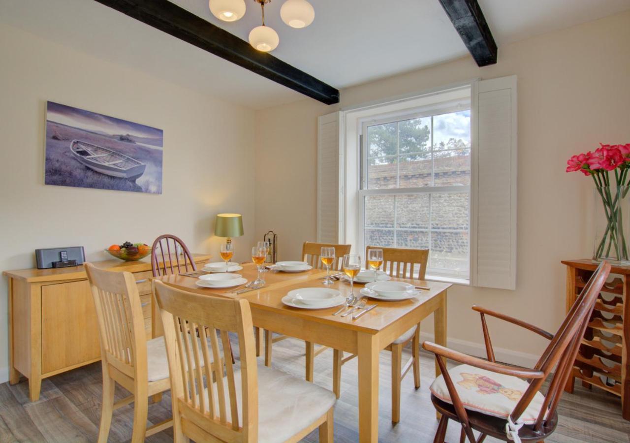 4 Bed in Wells-next-the-Sea oc-1309