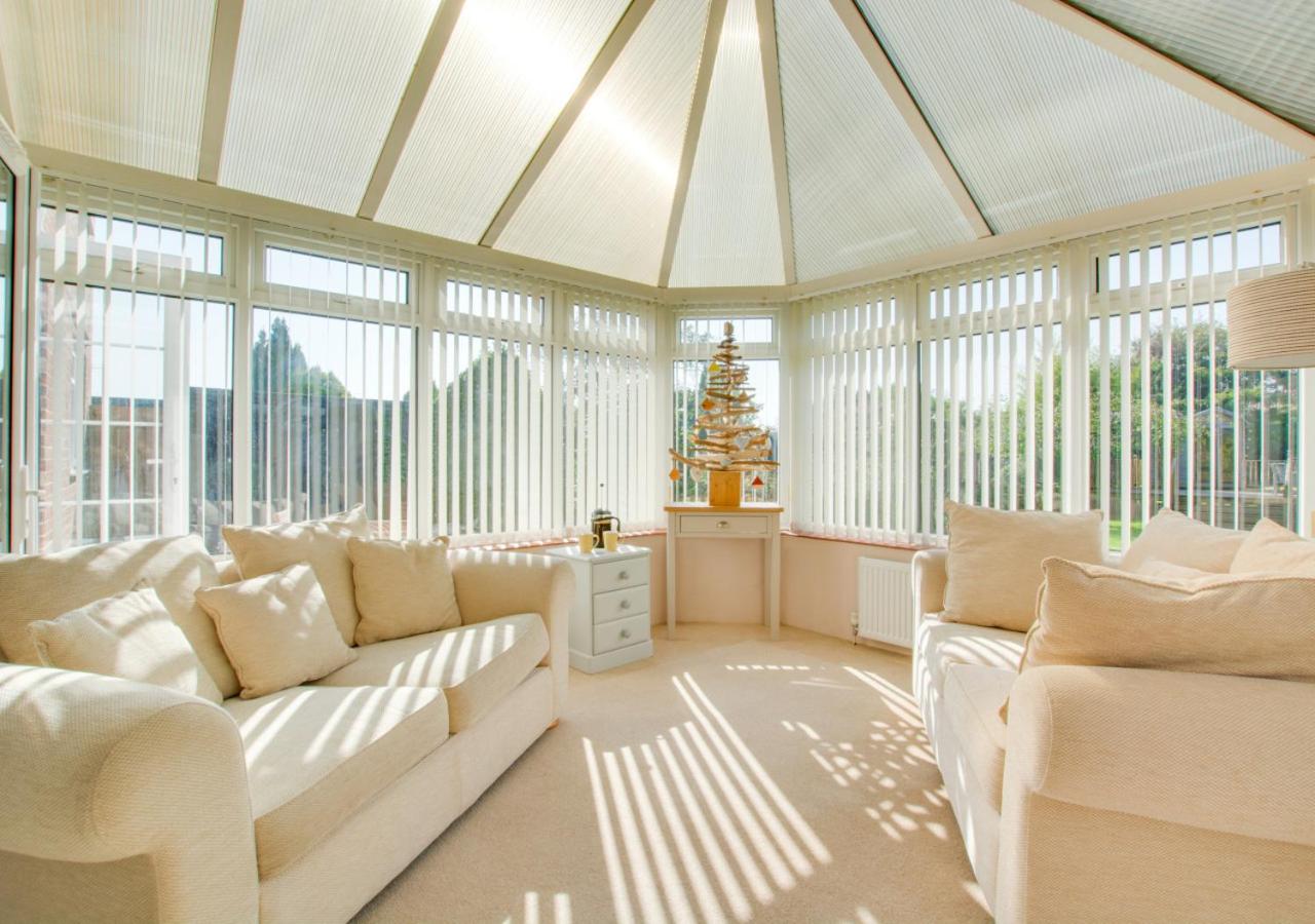 5 Bed in Mundesley oc-2189