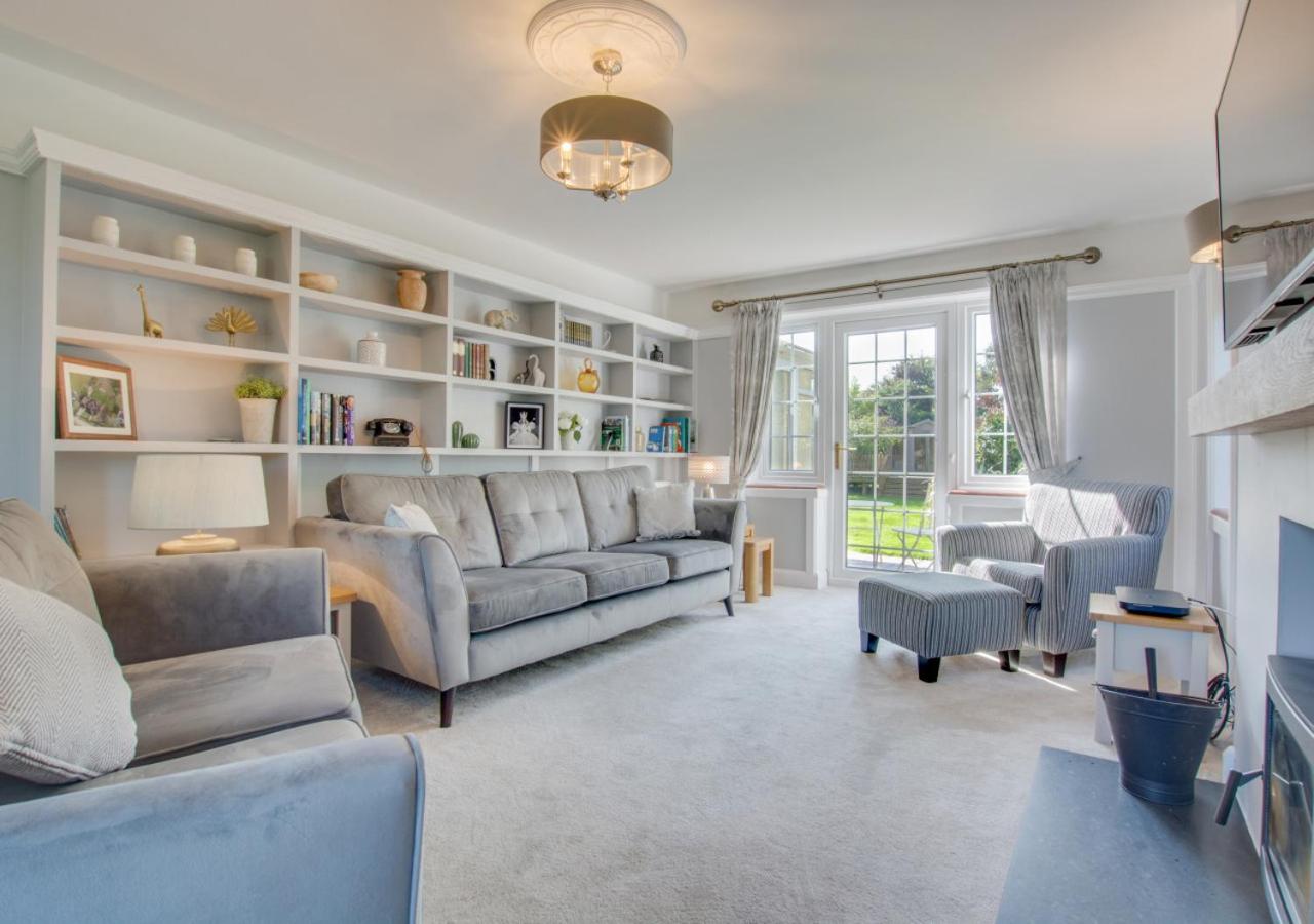 5 Bed in Mundesley oc-2189