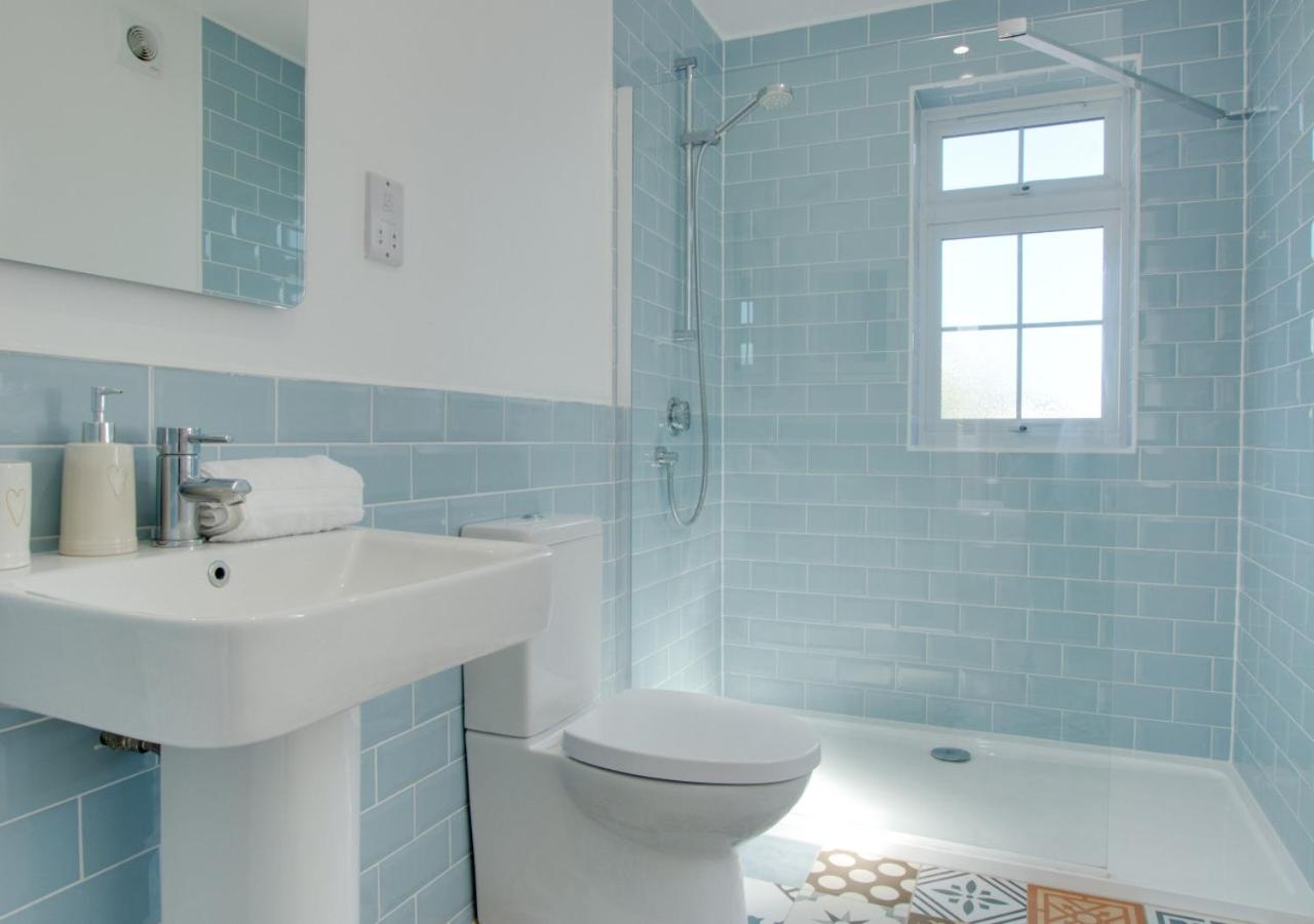 5 Bed in Mundesley oc-2189