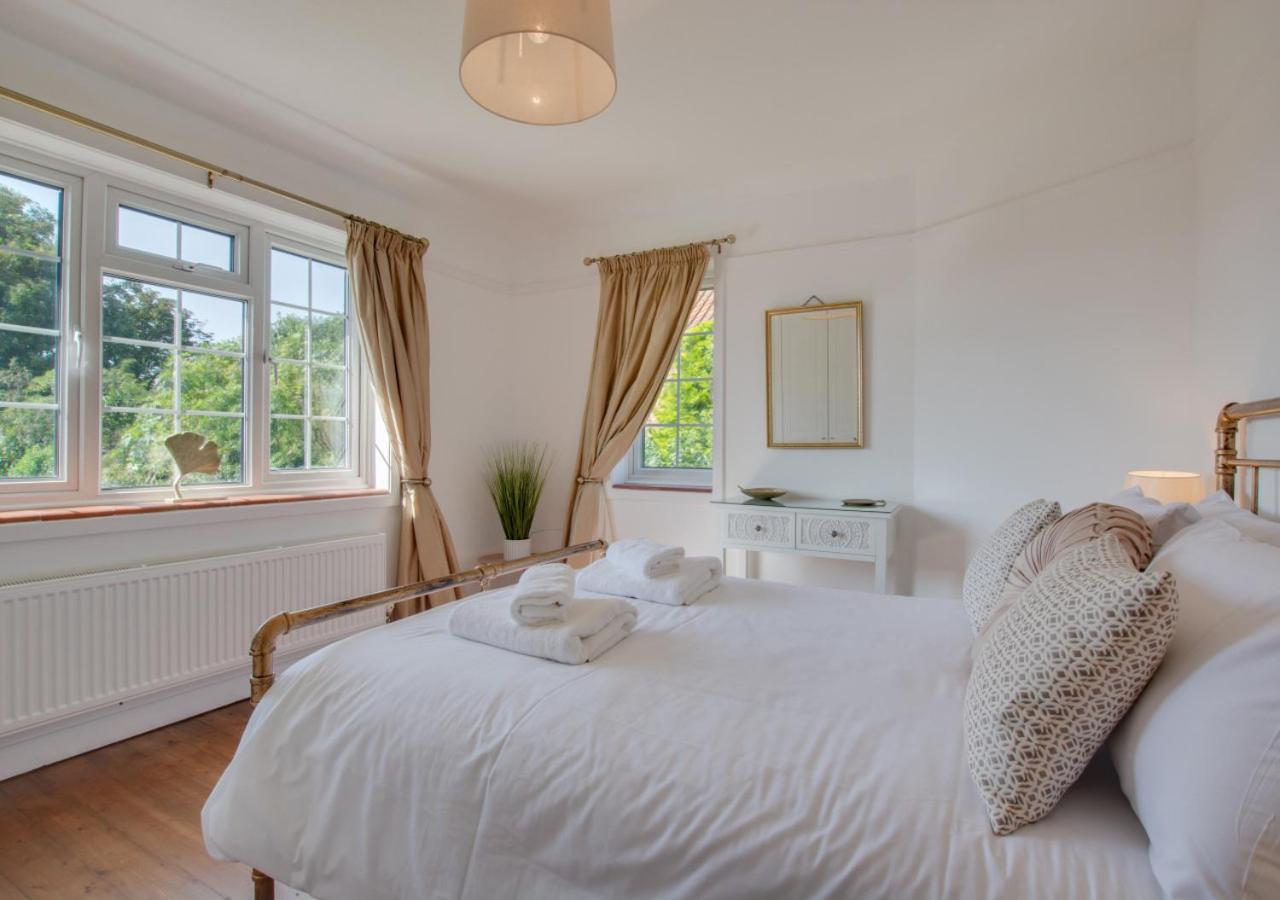 5 Bed in Mundesley oc-2189