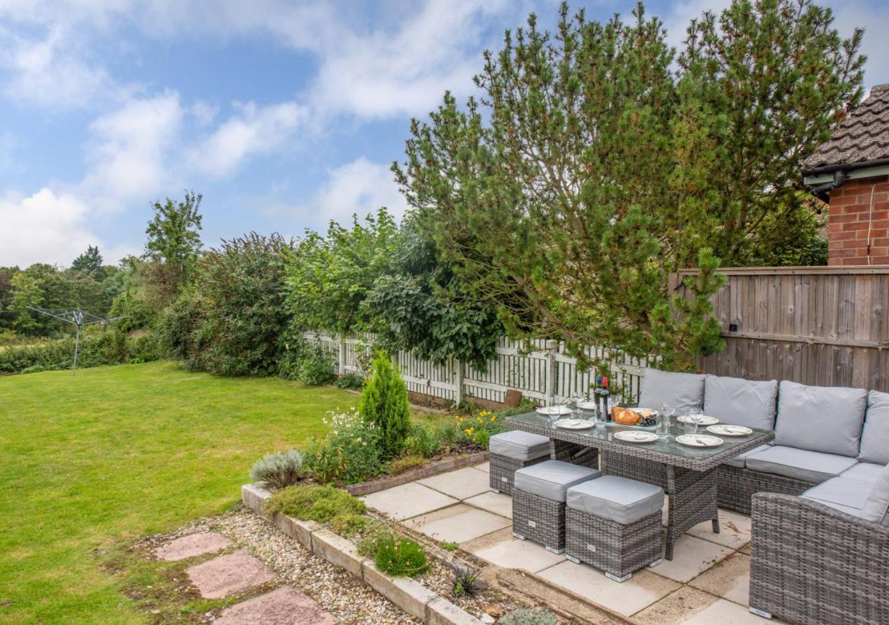 4 Bed in East Barsham oc-2180