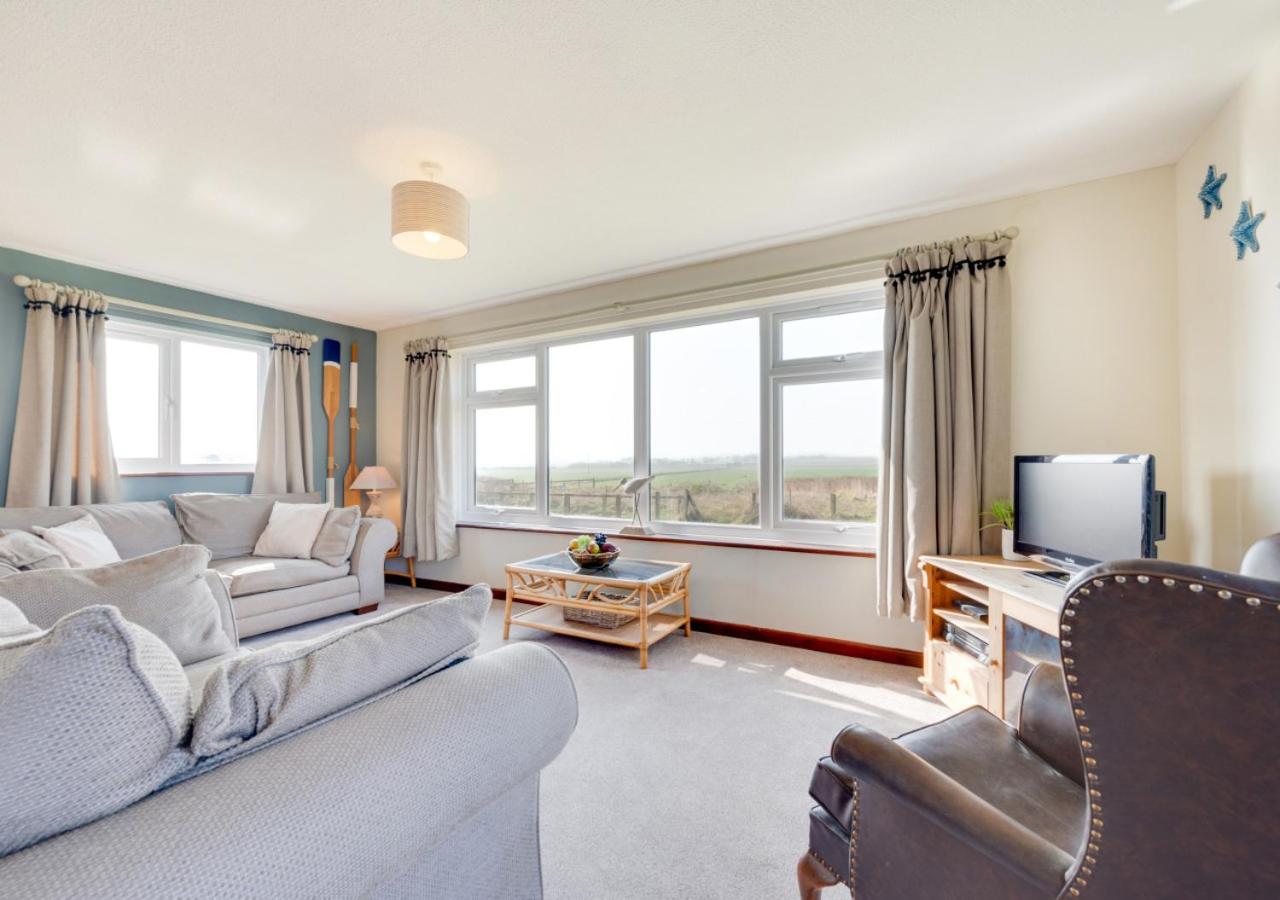 3 Bed in Eccles Beach oc-852