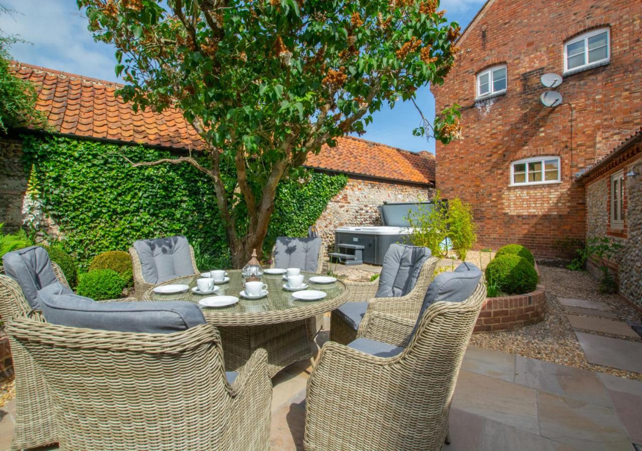 3 Bed in Holt oc-2150