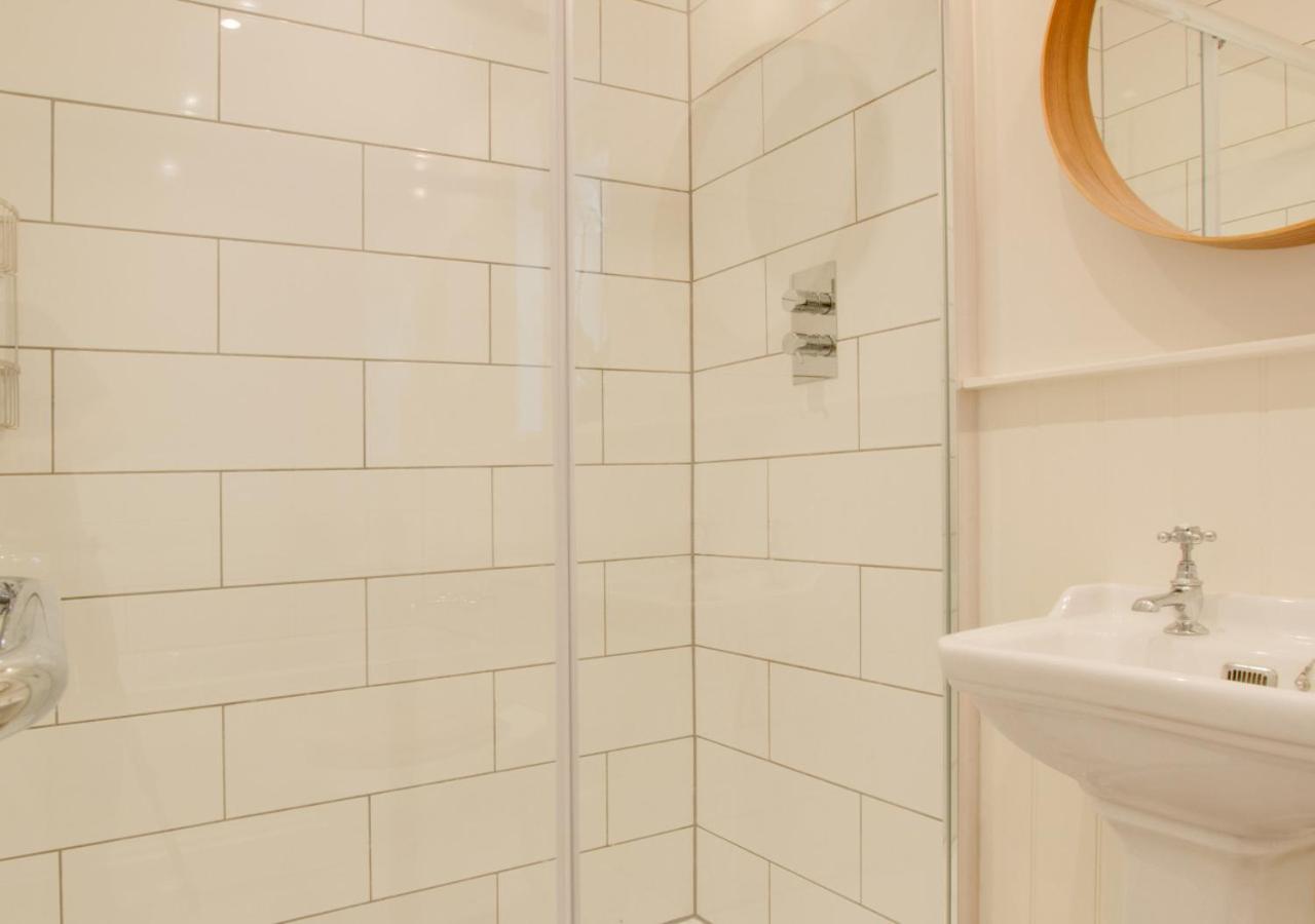 3 Bed in Holt oc-2150