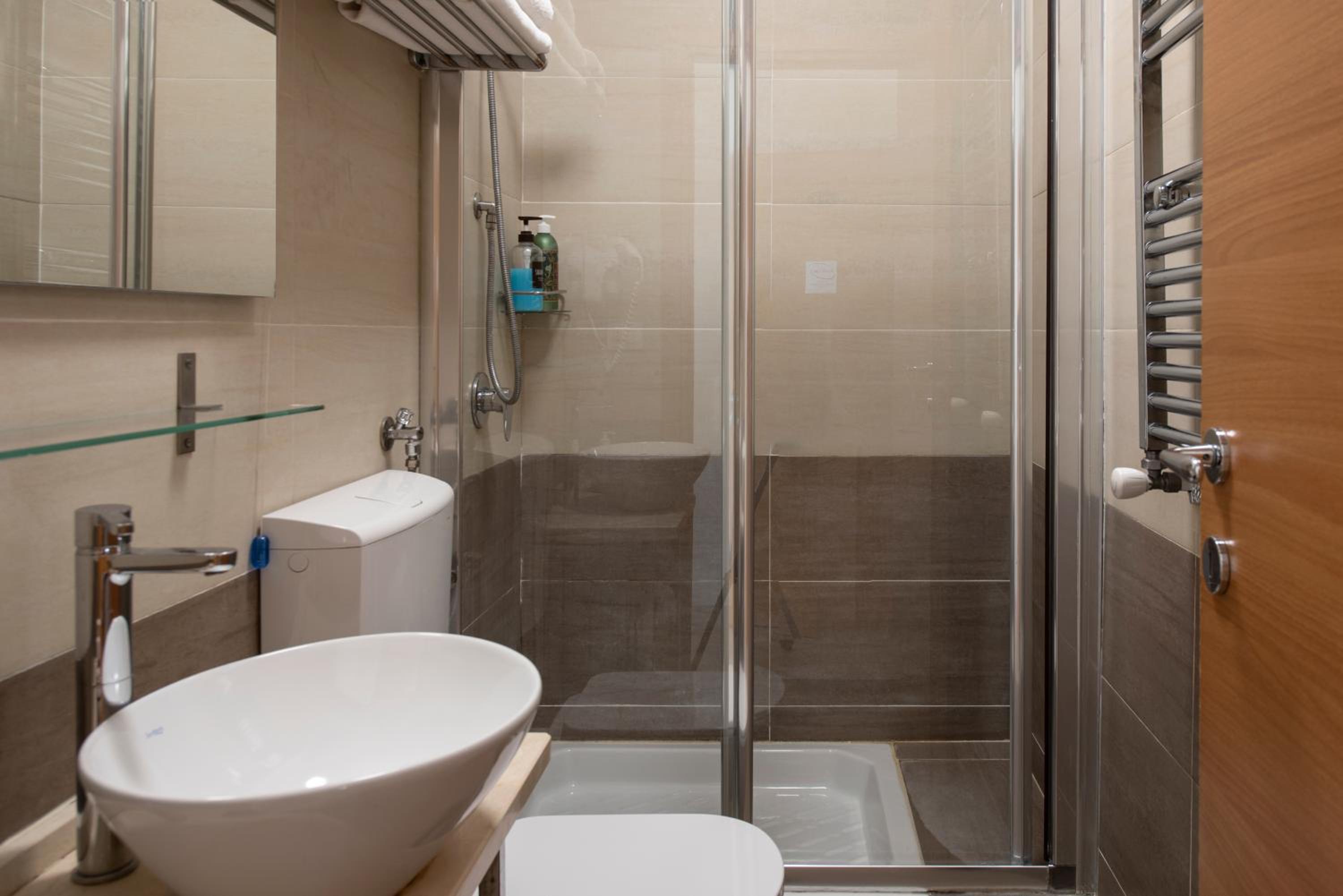 New Joyful Guest House