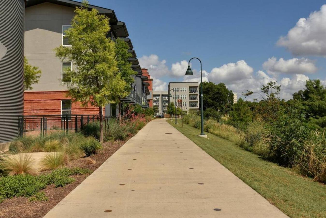 Amazing Apartment close to Riverwalk Alamo Pearl view 5