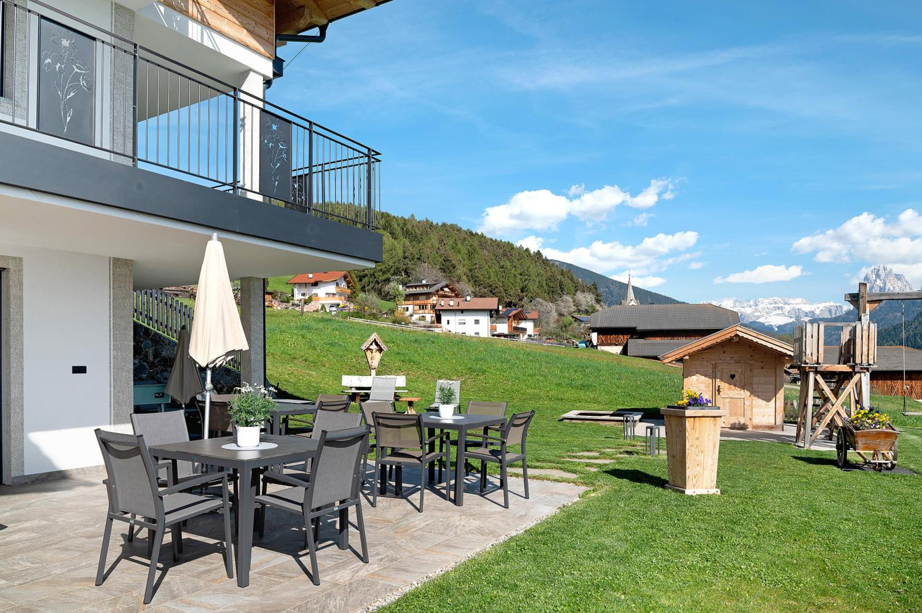 Platiederhof Apt Lajen view 2